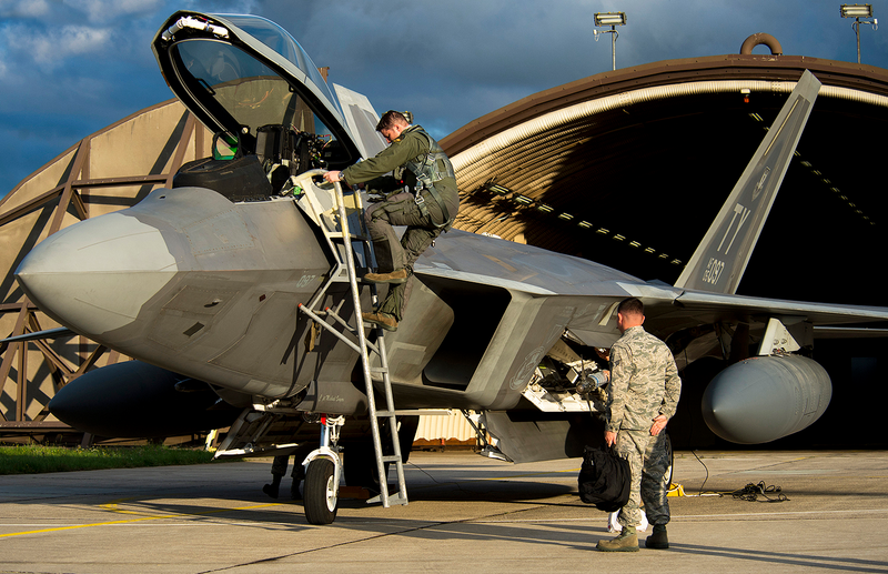 Illustration for article titled F-22 Raptors Descend On Europe In Historic Deployment